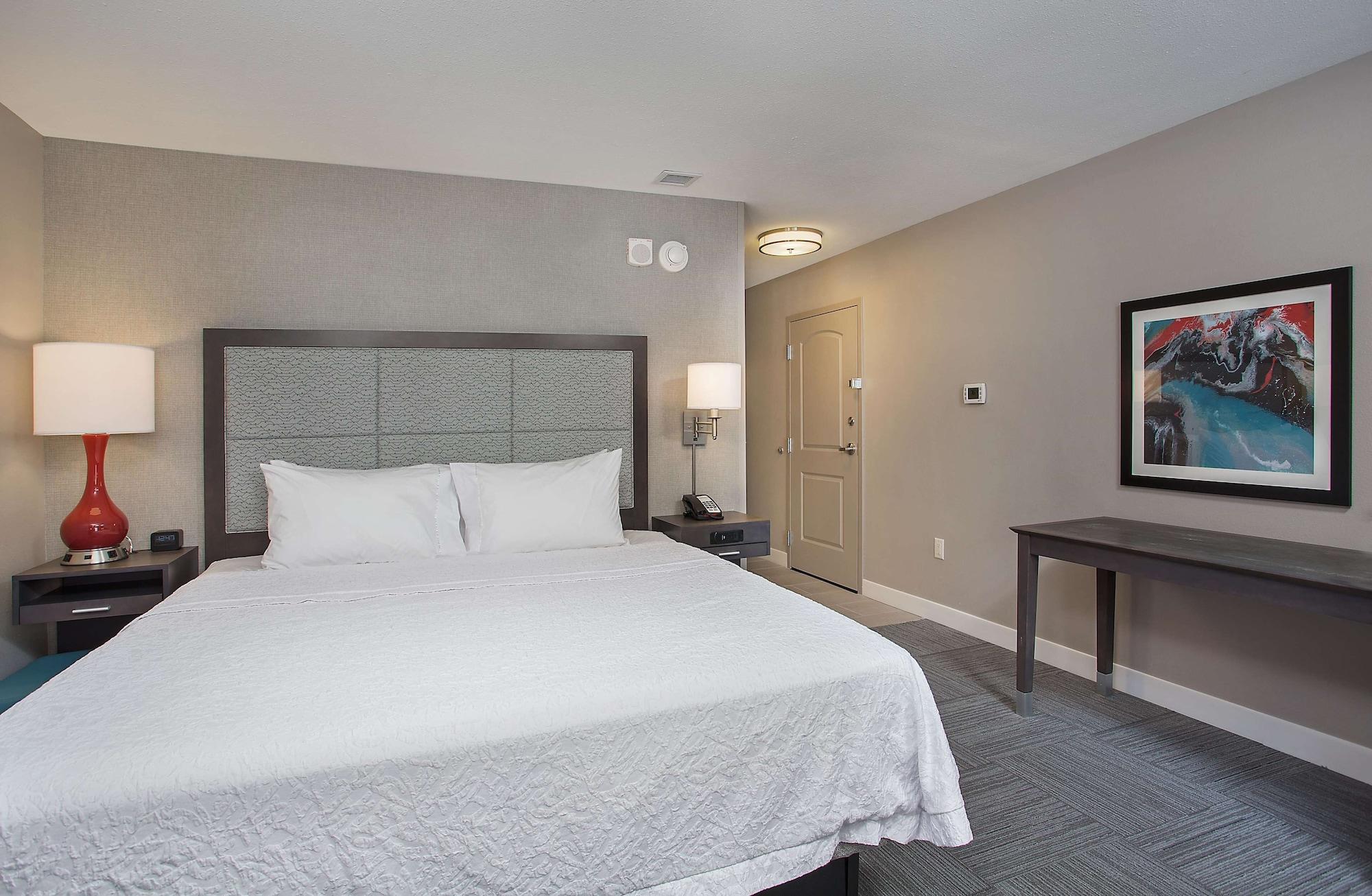Hampton Inn Венсен Экстерьер фото