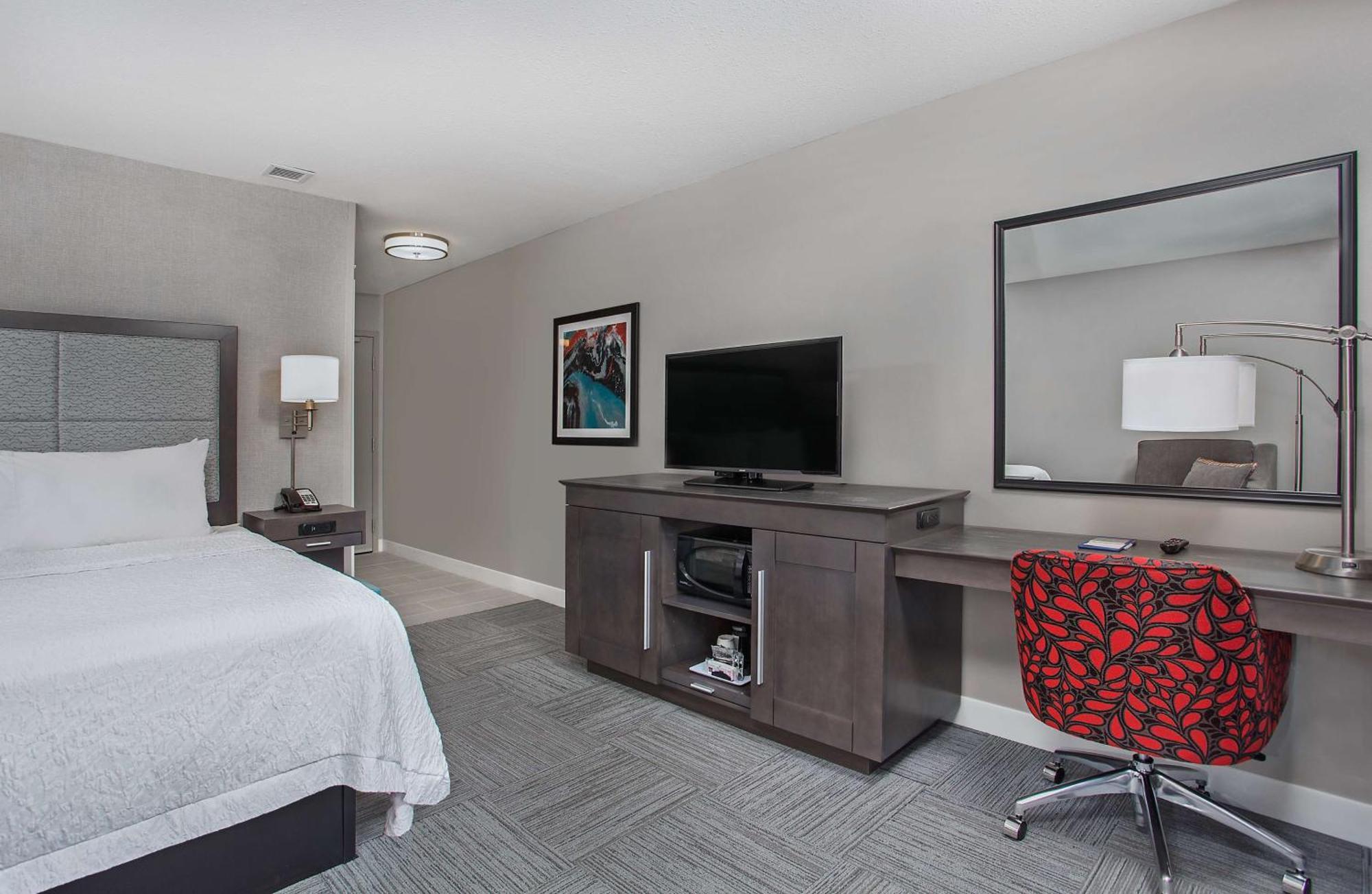 Hampton Inn Венсен Экстерьер фото