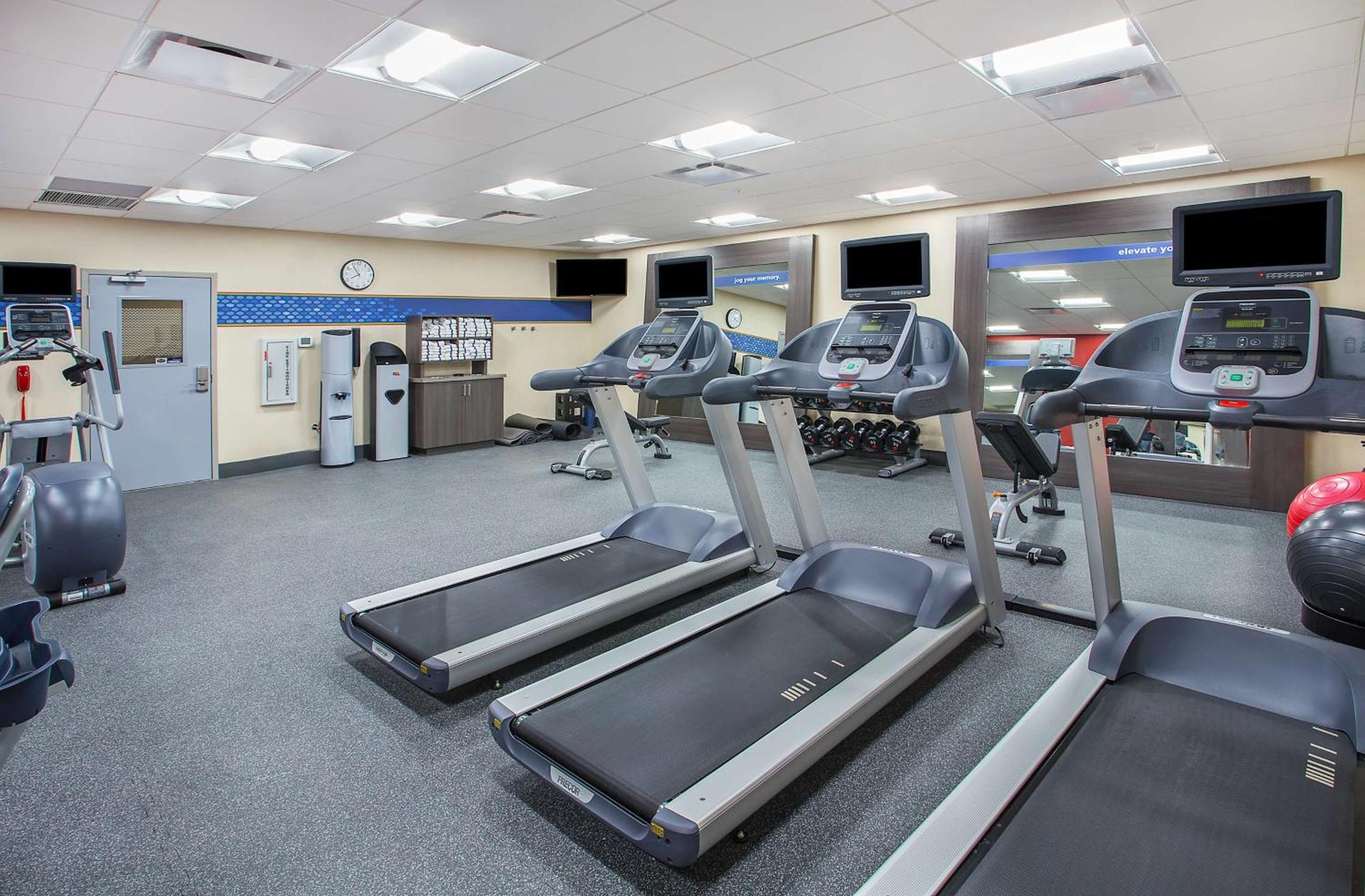 Hampton Inn Венсен Экстерьер фото