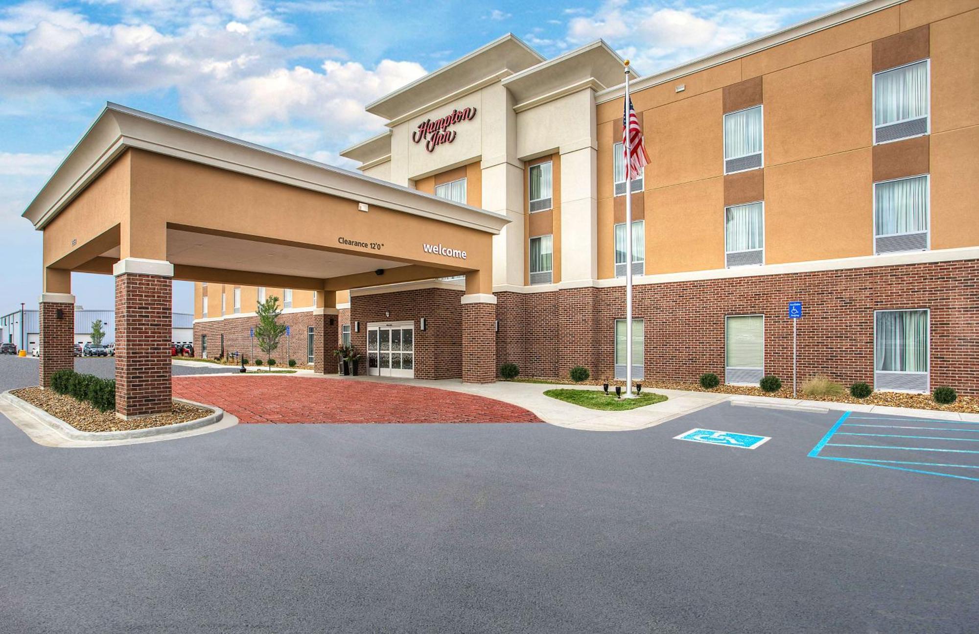Hampton Inn Венсен Экстерьер фото